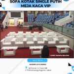 SEWA SOFA KOTAK SINGLE PUTIH SET MEJA KACA VIP AREA JAKARTA
