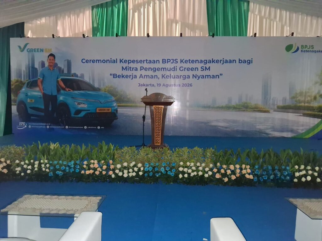 SEWA PODIUM KAYU UNTUK EVENT PROFESIONAL AREA JABODETABEK