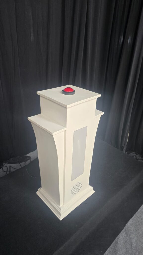SEWA PODIUM SIRINE JAKARTA UNTUK EVENT PROFESIONAL