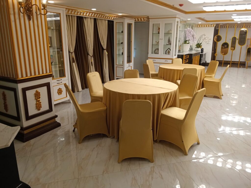 SEWA ROUNDTABLE & KURSI FUTURA COVER GOLD