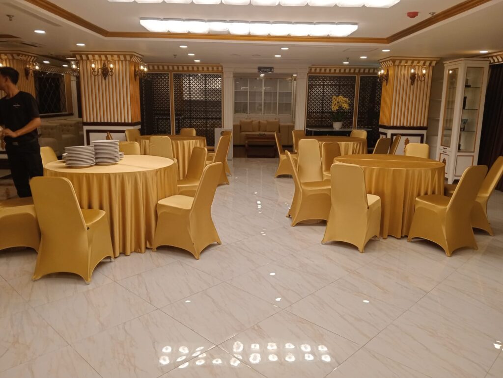 SEWA ROUNDTABLE & KURSI FUTURA COVER GOLD