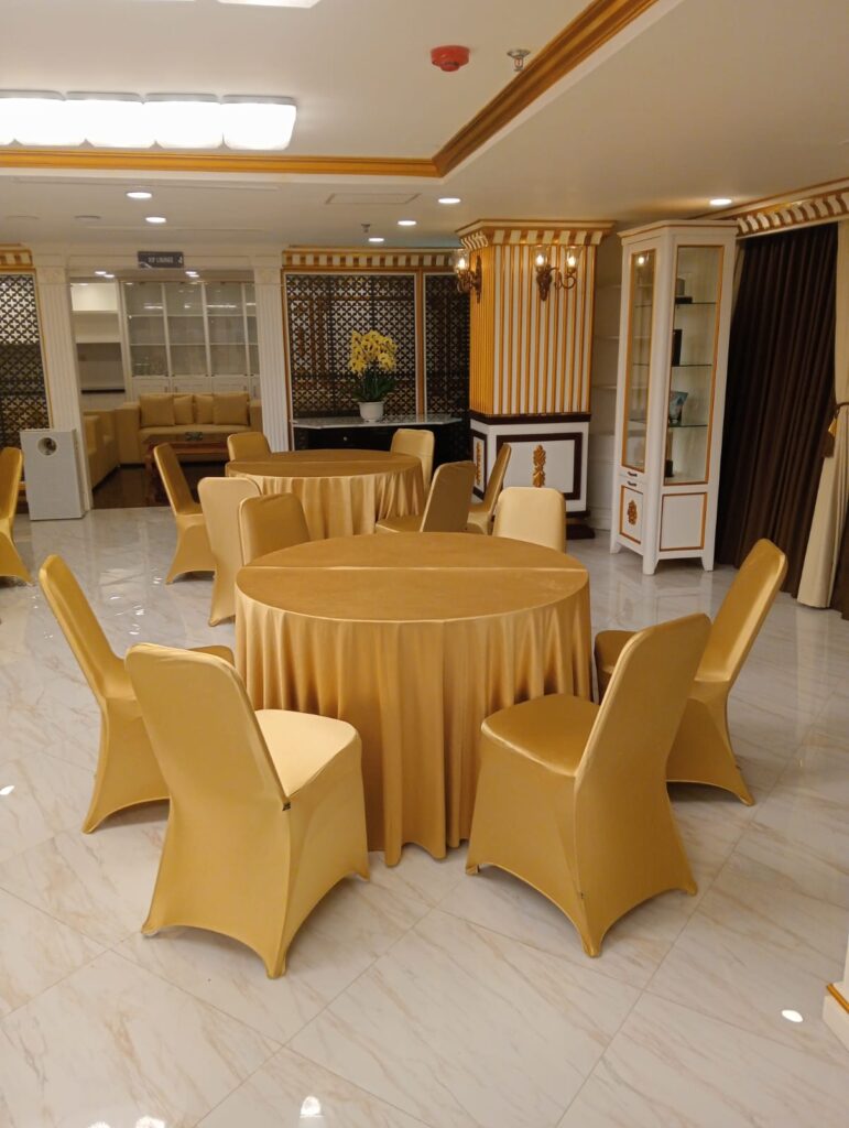 SEWA ROUNDTABLE & KURSI FUTURA COVER GOLD