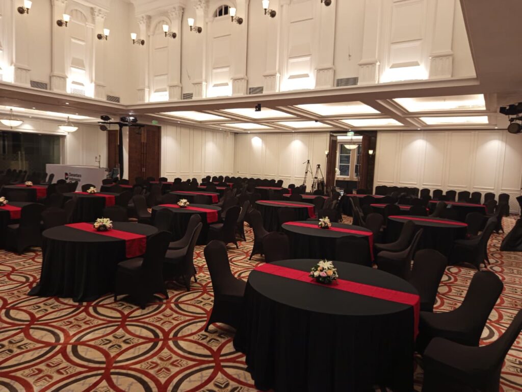 SEWA ROUND TABLE COVER SKERTING HITAM JAKARTA