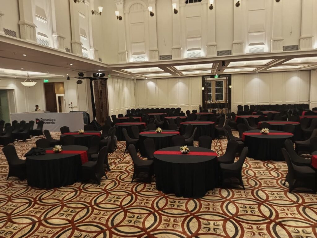 SEWA ROUND TABLE COVER SKERTING HITAM JAKARTA