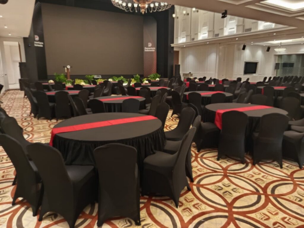 SEWA ROUND TABLE COVER SKERTING HITAM JAKARTA